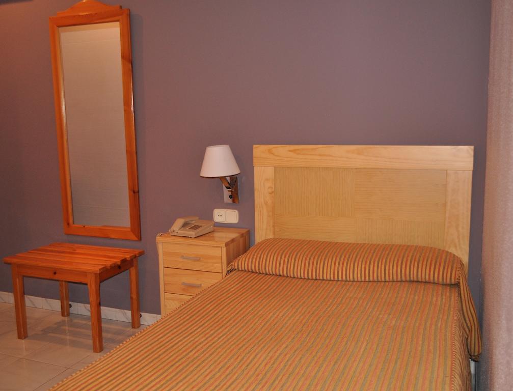 Hotel Los Rosales Альманса Номер фото