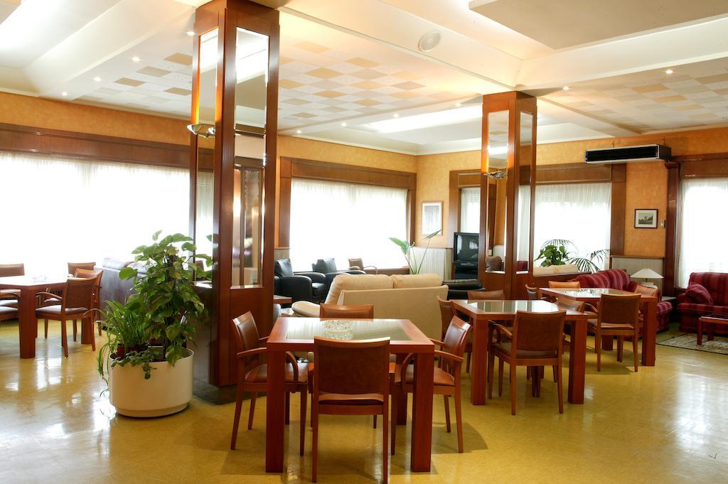 Hotel Los Rosales Альманса Екстер'єр фото