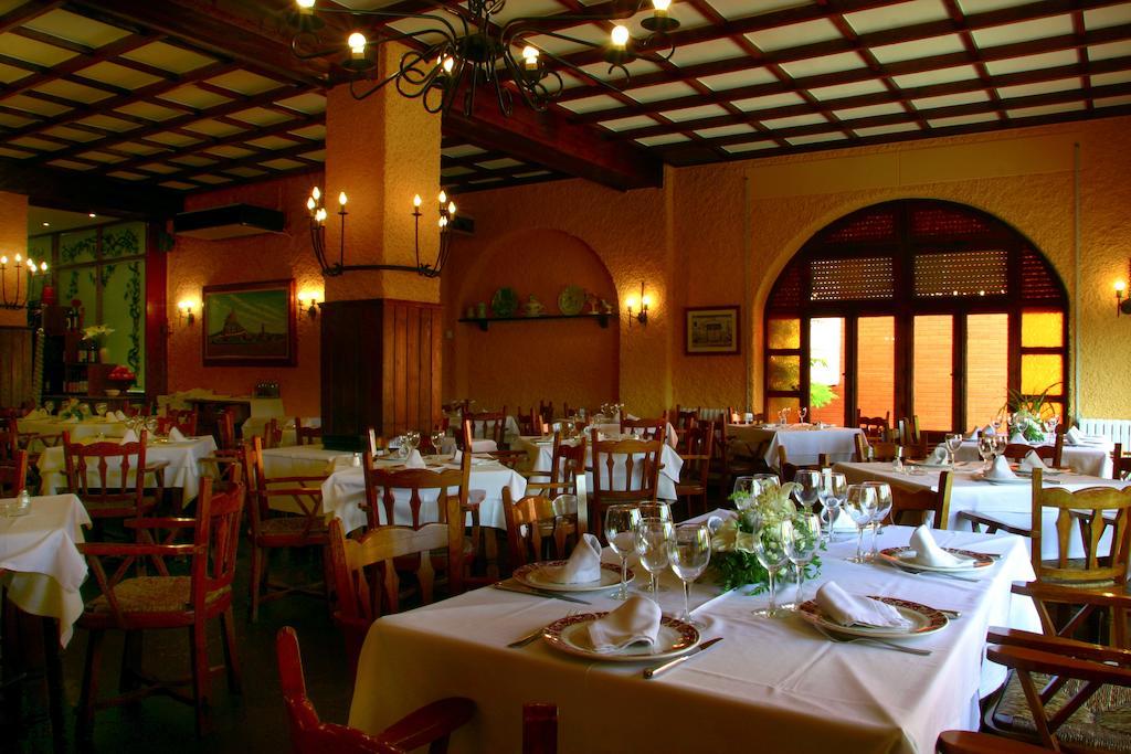 Hotel Los Rosales Альманса Екстер'єр фото